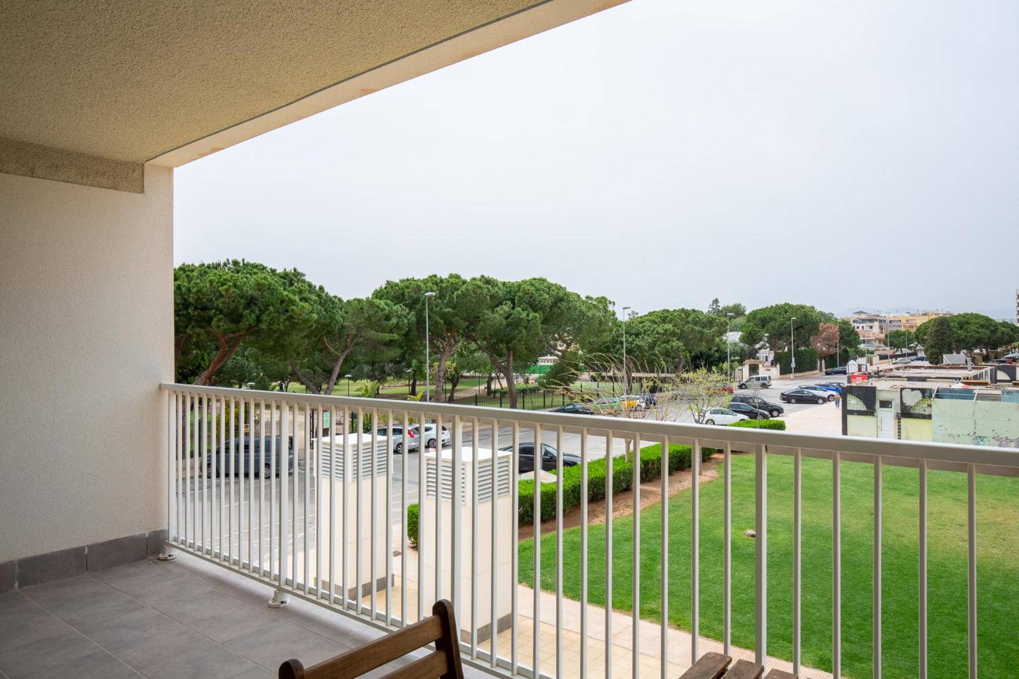 Apartamentos En Canet Al Mar, Junto Playa Y Con Piscina Canet d'En Berenguer Exterior photo